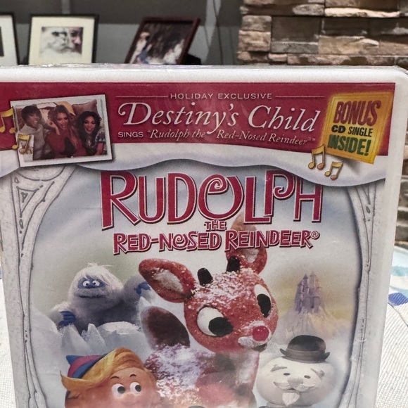 🎄 Vintage Rudolph the Red-Nosed Reindeer – Brand New, Sealed 2004 DVD 🦌✨ - Picture 7 of 16